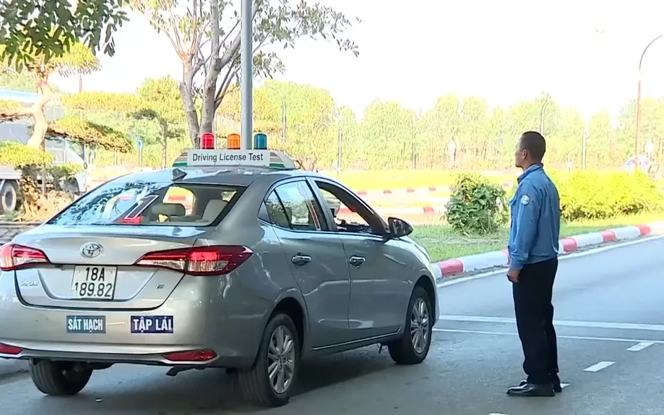 Bắt buộc trang bị hệ thống nhận diện khuôn mặt trong đào tạo và sát hạch lái xe Bắt buộc trang bị hệ thống nhận diện khuôn mặt trong đào tạo và sát hạch lái xe