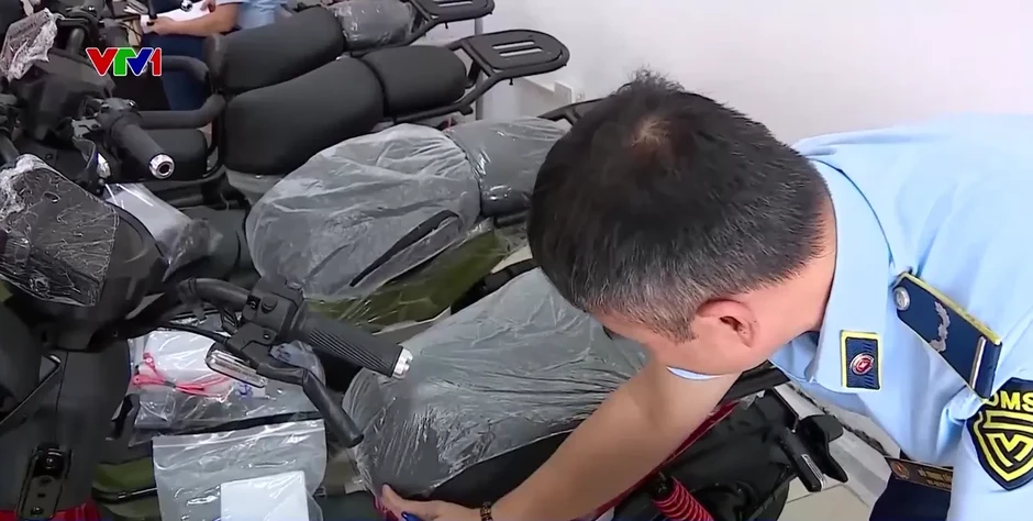 Bất cập tình trạng xe điện tốc độ cao "núp bóng" xe đạp điện để né quy định quản lý
