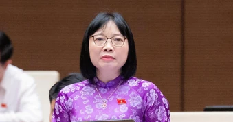 'Bật đèn vàng' với địa phương: Ba góc nhìn để đánh giá cán bộ