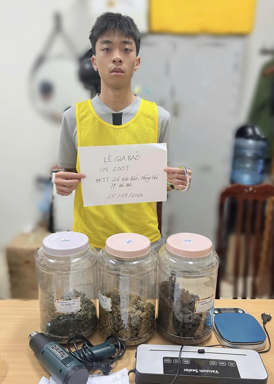 Bắt giữ Nguyễn Yến Vy SN 2005 Bắt giữ Nguyễn Yến Vy SN 2005