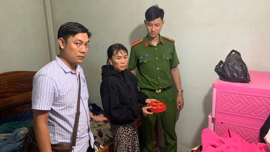 Bắt người phụ nữ bán đồ ăn sáng Trần Thị Tươi Bắt người phụ nữ bán đồ ăn sáng Trần Thị Tươi