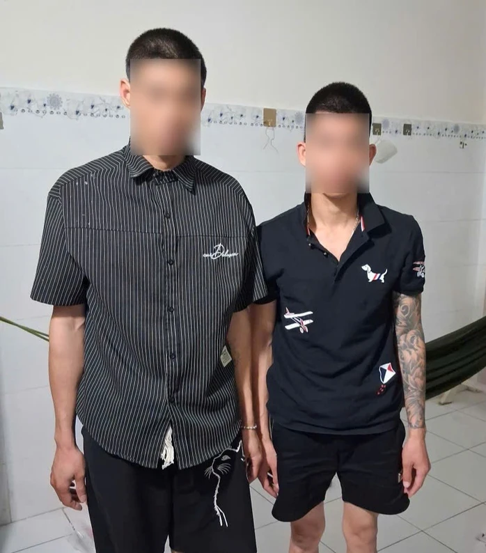 Bắt quả tang 2 thanh niên làm chuyện lén lút giữa đêm khuya