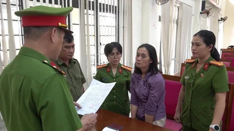 Bắt tạm giam người phụ nữ tự phá khóa nhà người khác, vào ở suốt 8 năm