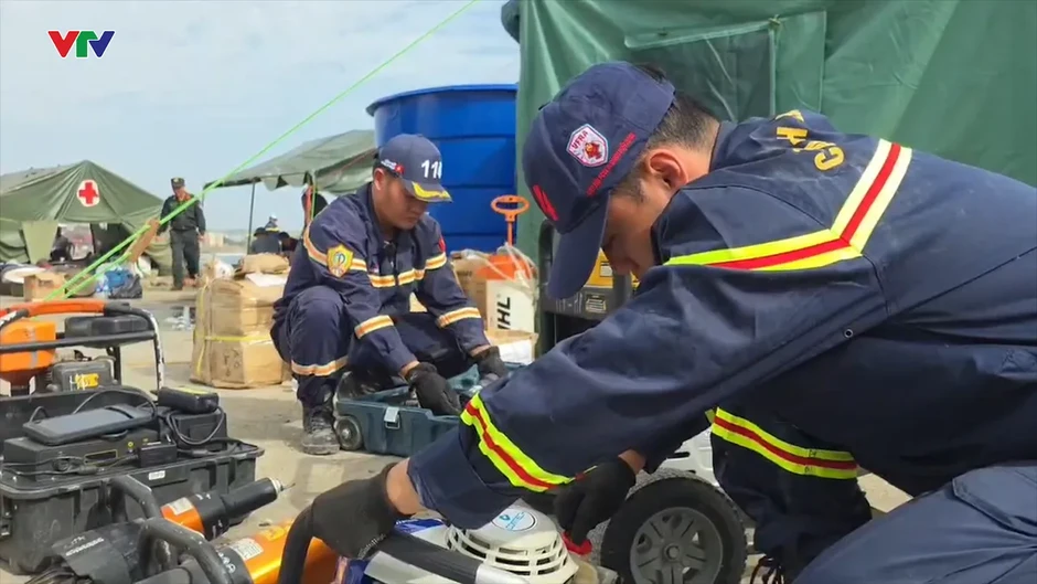 Bệ đỡ cho đội cứu nạn, cứu hộ ngoài thực địa