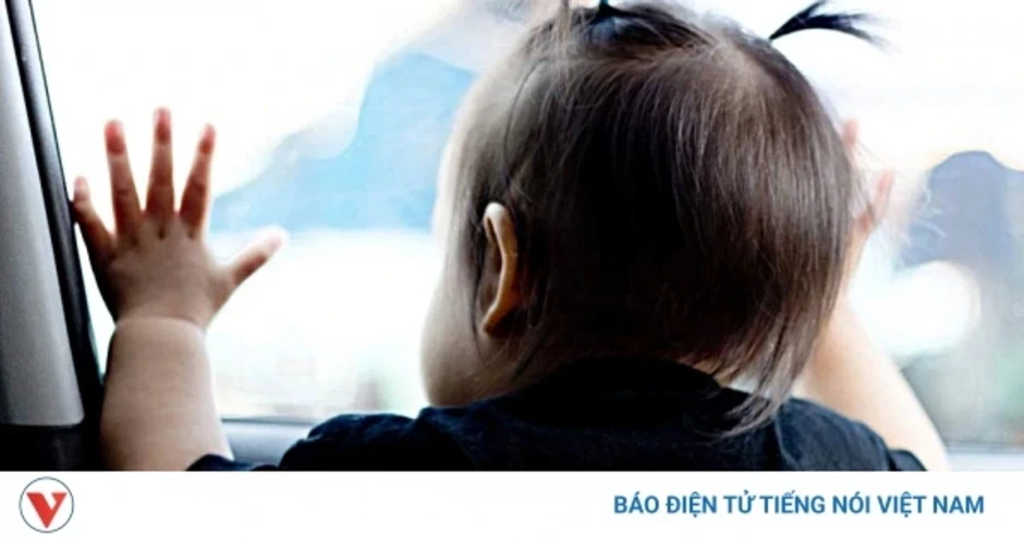 Bé gái hơn 2 tuổi ở Nghệ An tử vong trên xe ôtô Bé gái hơn 2 tuổi ở Nghệ An tử vong trên xe ôtô