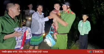 Bé trai hơn 2 tuổi mất tích trong đêm mưa lớn