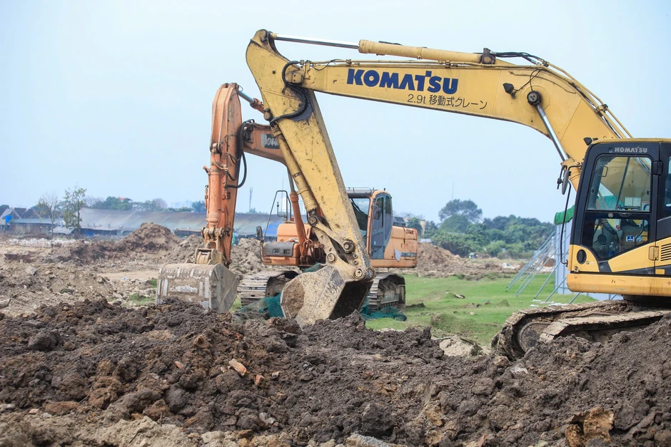 Bên trong đại công trường thi công hồ điều hoà rộng hơn 36 ha Bên trong đại công trường thi công hồ điều hoà rộng hơn 36 ha