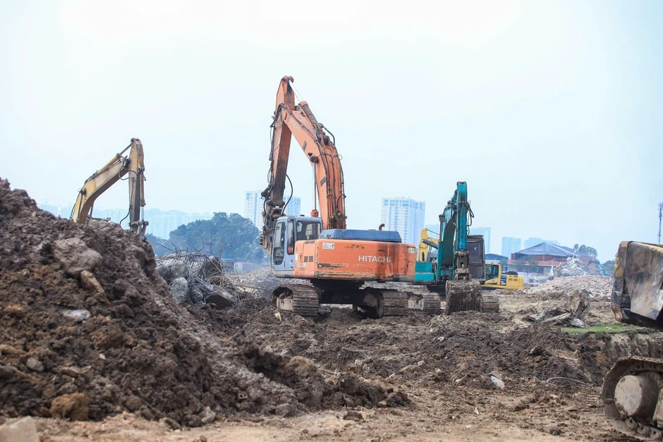 Bên trong đại công trường thi công hồ điều hoà rộng hơn 36 ha Bên trong đại công trường thi công hồ điều hoà rộng hơn 36 ha