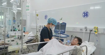 Bệnh viện Đà Nẵng kích hoạt báo động đỏ, kịp thời cứu sống thiếu niên 17 tuổi bị rách động mạch chủ nguy cấp