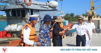Bệnh xá đảo Song Tử Tây cấp cứu ngư dân bị tai nạn lao động