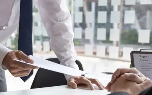 Bị kỷ luật hạ bậc lương, tính thời điểm nâng lương thế nào? Bị kỷ luật hạ bậc lương, tính thời điểm nâng lương thế nào?