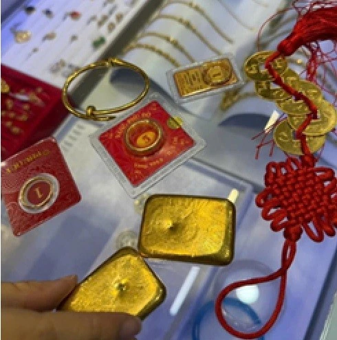 Bị thao túng tâm lý, nữ sinh mang 114 chỉ vàng của gia đình đi bán Bị thao túng tâm lý, nữ sinh mang 114 chỉ vàng của gia đình đi bán