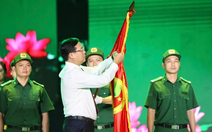 Bí thư Nhiêu Lộc nhận Huân chương Lao động hạng 3, phường Xuân Hòa có không gian Bác trên mạng Bí thư Nhiêu Lộc nhận Huân chương Lao động hạng 3, phường Xuân Hòa có không gian Bác trên mạng