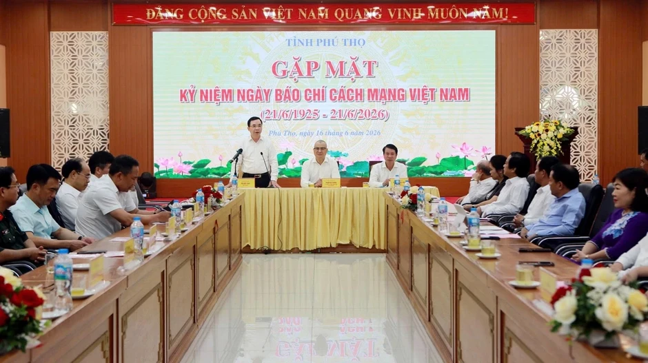 Bí thư Phú Thọ: Sau một năm hợp nhất, Phú Thọ chọn cách lắng nghe từ cơ sở Bí thư Phú Thọ: Sau một năm hợp nhất, Phú Thọ chọn cách lắng nghe từ cơ sở