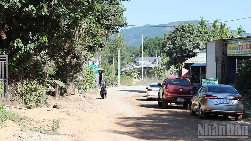 Bí thư Thành ủy Đà Nẵng kiểm tra, đôn đốc Dự án Đường liên kết vùng miền trung tỉnh Quảng Nam Bí thư Thành ủy Đà Nẵng kiểm tra, đôn đốc Dự án Đường liên kết vùng miền trung tỉnh Quảng Nam