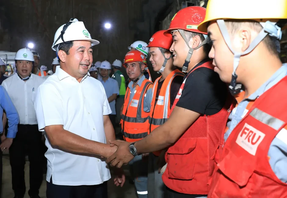 Bí thư Thành ủy Hà Nội kiểm tra vận hành Metro Nhổn - Cầu Giấy và tiến độ ga ngầm S12 Bí thư Thành ủy Hà Nội kiểm tra vận hành Metro Nhổn - Cầu Giấy và tiến độ ga ngầm S12