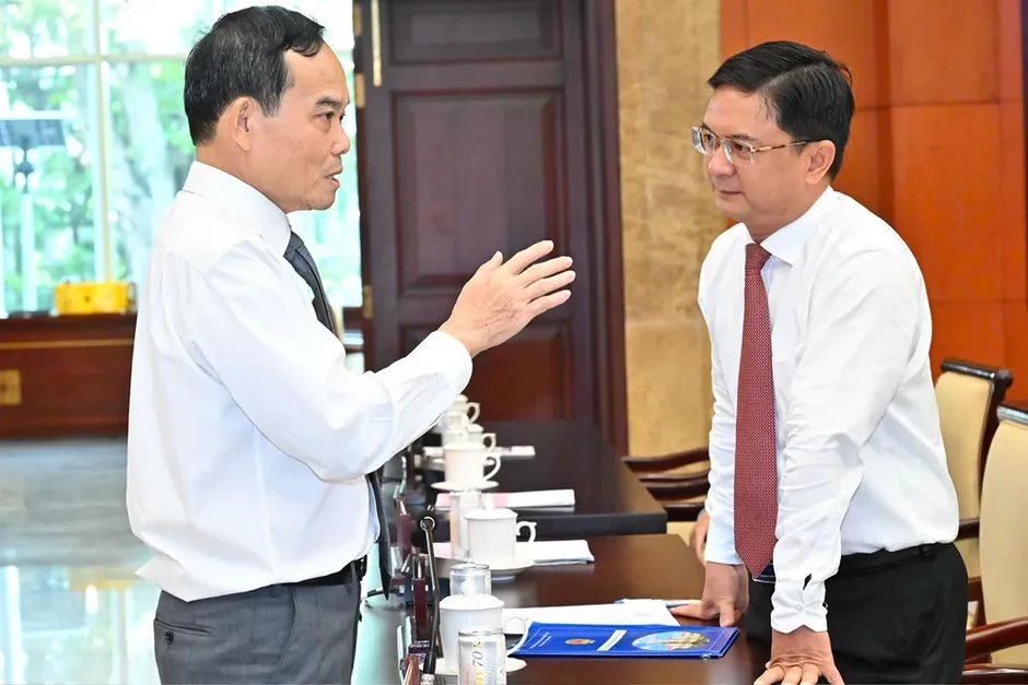 Bí thư Thành ủy TPHCM Trần Lưu Quang: Quyền hạn lớn, trách nhiệm càng phải rõ và kết quả càng phải thực chất Bí thư Thành ủy TPHCM Trần Lưu Quang: Quyền hạn lớn, trách nhiệm càng phải rõ và kết quả càng phải thực chất