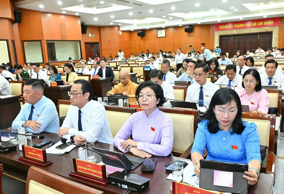 Bí thư Thành ủy TPHCM Trần Lưu Quang: Quyền hạn lớn, trách nhiệm càng phải rõ và kết quả càng phải thực chất Bí thư Thành ủy TPHCM Trần Lưu Quang: Quyền hạn lớn, trách nhiệm càng phải rõ và kết quả càng phải thực chất