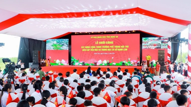 Bí thư Tỉnh ủy Nghệ An: Đẩy nhanh tiến độ thi công các trường phổ thông nội trú liên cấp khu vực biên giới