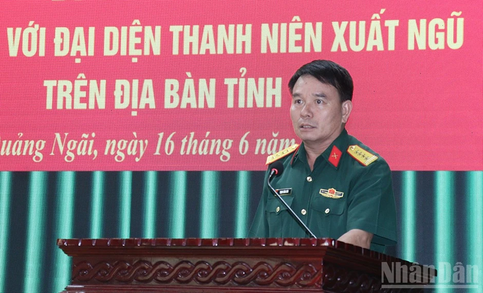 Bí thư Tỉnh ủy Quảng Ngãi đối thoại với đại diện thanh niên xuất ngũ Bí thư Tỉnh ủy Quảng Ngãi đối thoại với đại diện thanh niên xuất ngũ