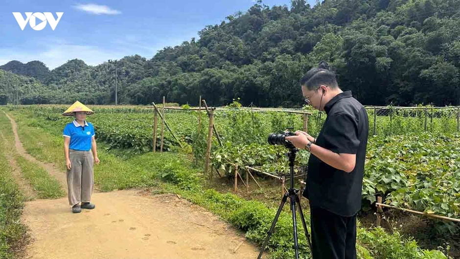 Bí thư xã ở Phú Thọ “đánh thức” tiềm năng địa phương trên không gian số Bí thư xã ở Phú Thọ “đánh thức” tiềm năng địa phương trên không gian số