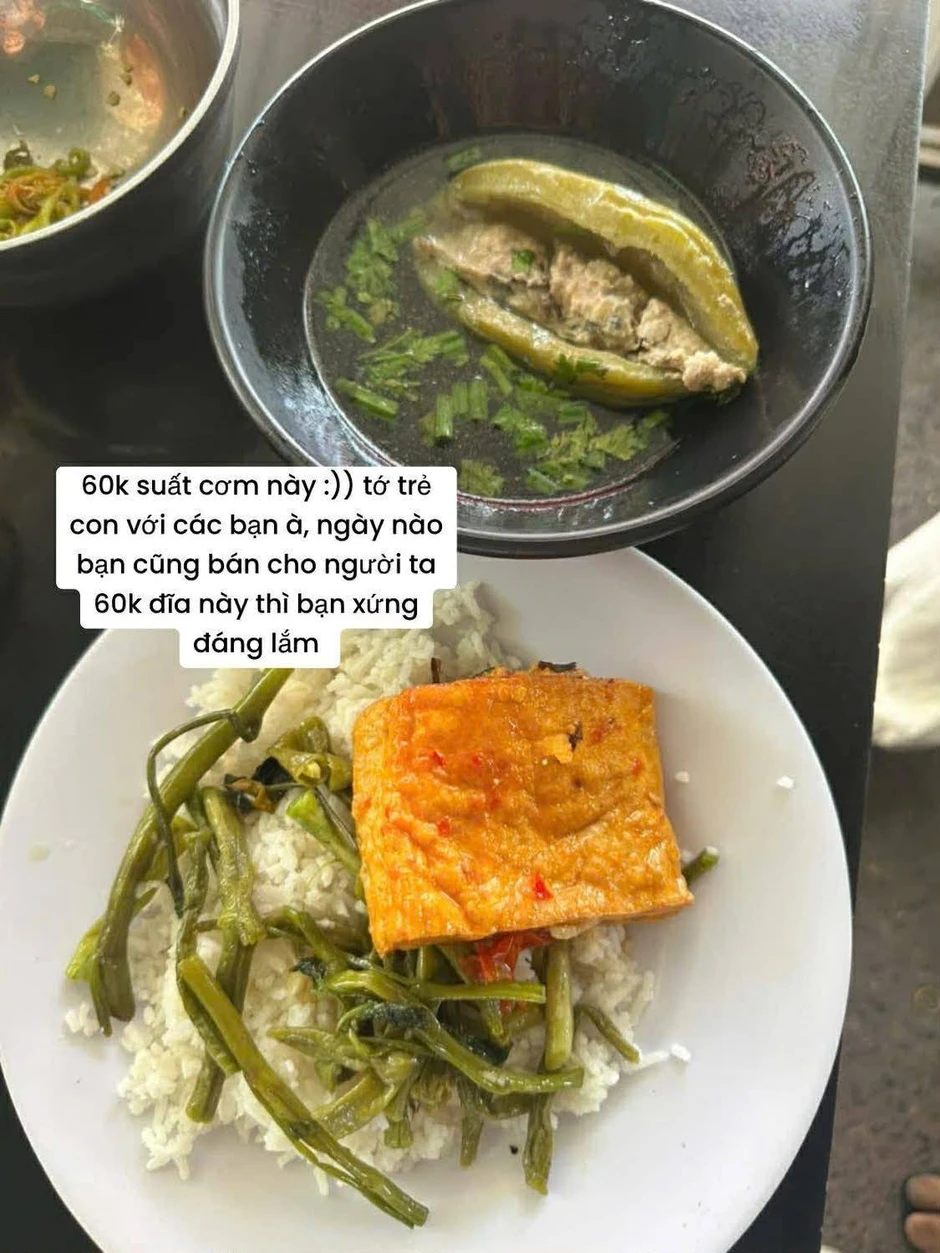 Bị tố “chặt chém” giá 35.000 đồng/đĩa cơm, chủ quán nói gì?