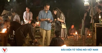 Biến củi lũ thành nghệ thuật, đưa nông dân làm du lịch triệu đô