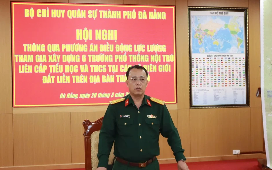 Bộ CHQS thành phố Đà Nẵng điều động lực lượng xây dựng 6 trường nội trú tại các xã biên giới Bộ CHQS thành phố Đà Nẵng điều động lực lượng xây dựng 6 trường nội trú tại các xã biên giới