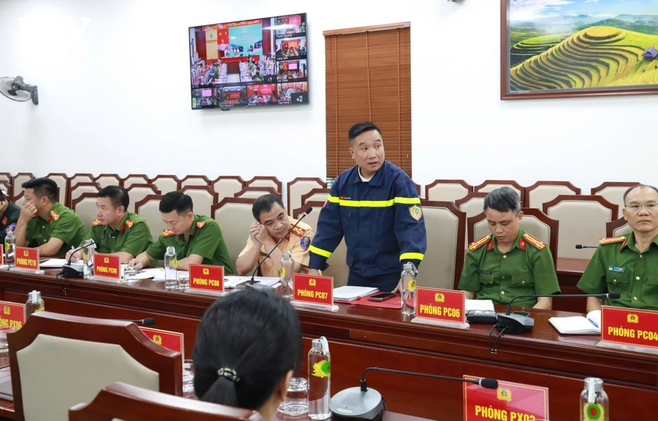 Bộ Công an chỉ đạo chủ động phòng thủ dân sự, khắc phục hậu quả mưa lũ tại Tây Bắc Bộ Công an chỉ đạo chủ động phòng thủ dân sự, khắc phục hậu quả mưa lũ tại Tây Bắc