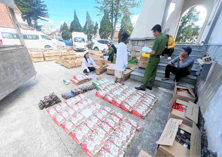 Bộ Công an thưởng nóng các đơn vị phá án xuất sắc tại Lâm Đồng Bộ Công an thưởng nóng các đơn vị phá án xuất sắc tại Lâm Đồng