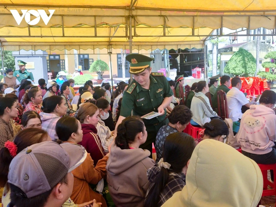 Bộ đội Biên phòng Cần Thơ đồng hành cùng phụ nữ biên cương Bộ đội Biên phòng Cần Thơ đồng hành cùng phụ nữ biên cương