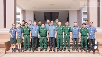 Bộ đội Biên phòng Đồng Tháp thăm, chúc Tết cổ truyền Chol Chnam Thmay tại Prey Veng