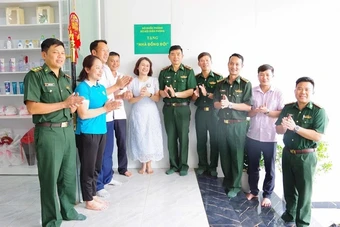 Bộ đội Biên phòng Sơn La bàn giao “Nhà đồng đội” cho quân nhân có hoàn cảnh khó khăn