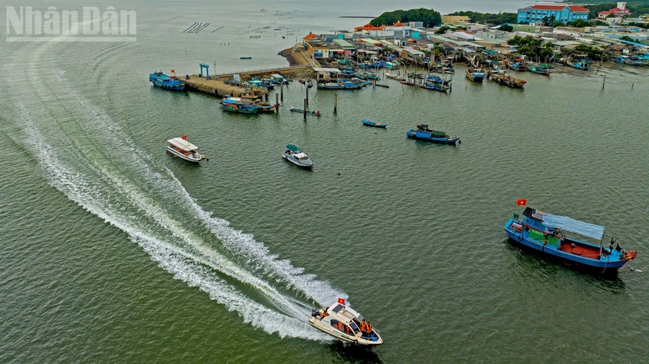 Bộ đội Biên phòng Thành phố Hồ Chí Minh trao thưởng các tập thể, cá nhân phá thành công hai chuyên án lớn Bộ đội Biên phòng Thành phố Hồ Chí Minh trao thưởng các tập thể, cá nhân phá thành công hai chuyên án lớn