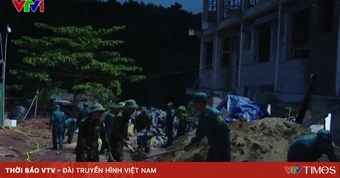 Bộ đội cùng công nhân xuyên đêm xây trường nội trú cho học sinh vùng biên Quảng Trị