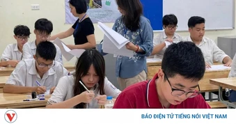 Bộ GD&ĐT siết hoạt động giáo dục tăng cường, ngăn dạy thêm trá hình