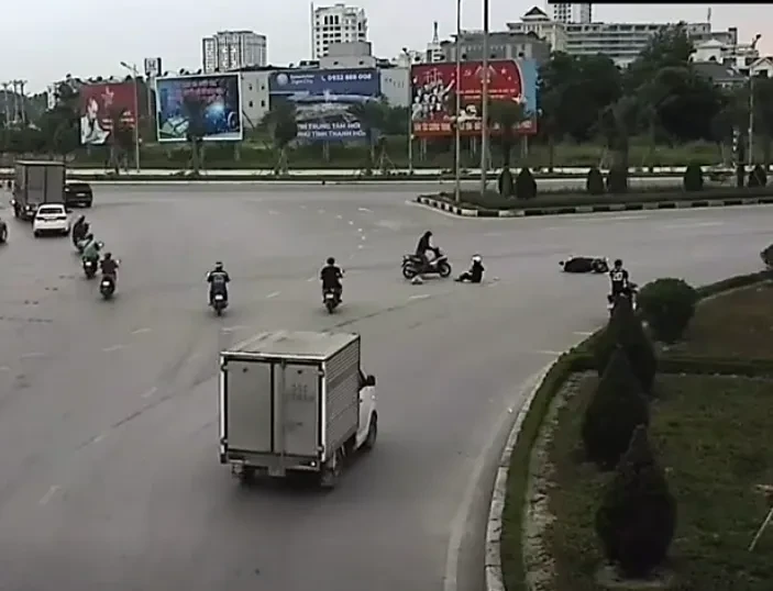 Bỏ mặc nạn nhân sau tai nạn giao thông, tài xế bị phát hiện sau 10 giờ truy tìm Bỏ mặc nạn nhân sau tai nạn giao thông, tài xế bị phát hiện sau 10 giờ truy tìm