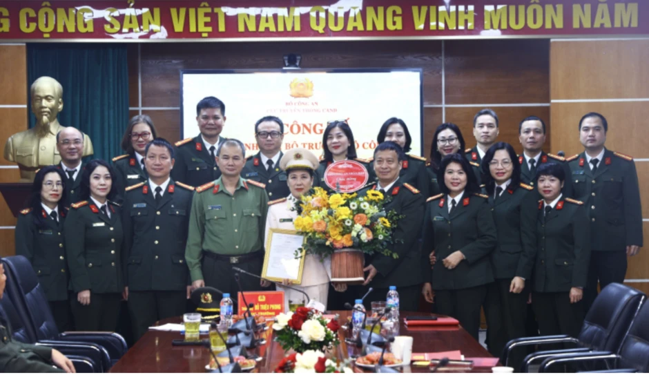 Bổ nhiệm Đại tá Nguyễn Thị Thu Hằng giữ chức Phó Cục trưởng Cục Truyền thông Công an nhân dân