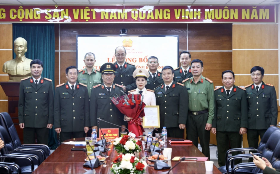 Bổ nhiệm Đại tá Nguyễn Thị Thu Hằng giữ chức Phó Cục trưởng Cục Truyền thông Công an nhân dân