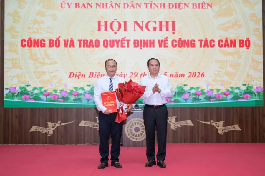 Bổ nhiệm hai Phó Chánh văn phòng tỉnh Điện Biên Bổ nhiệm hai Phó Chánh văn phòng tỉnh Điện Biên
