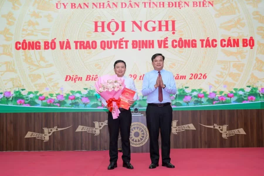 Bổ nhiệm hai Phó Chánh văn phòng tỉnh Điện Biên Bổ nhiệm hai Phó Chánh văn phòng tỉnh Điện Biên
