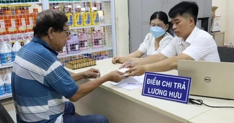 Bộ Nội vụ đề xuất "thoát ly" mức tham chiếu bảo hiểm xã hội khỏi lương cơ sở