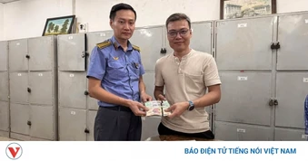 Bỏ quên gần 123 triệu trên tàu SE2, khách xúc động khi được trả lại nguyên vẹn