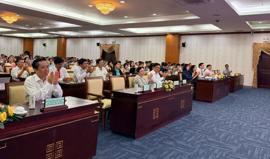 Bộ trưởng Bộ Y Tế Đào Hồng Lan: “Không để thực phẩm bẩn len lỏi vào từng bữa ăn” Bộ trưởng Bộ Y Tế Đào Hồng Lan: “Không để thực phẩm bẩn len lỏi vào từng bữa ăn”