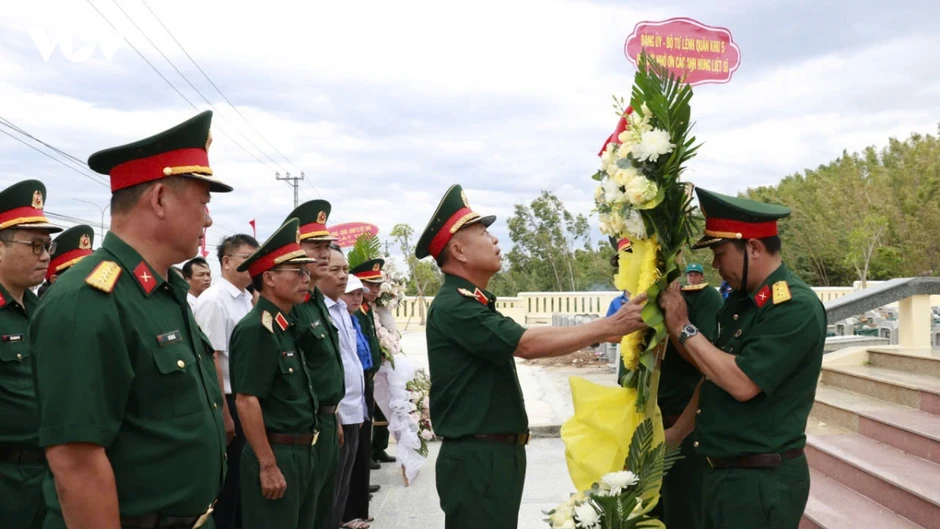 Bộ Tư lệnh Quân khu 5 thăm, động viên lực lượng quy tập hài cốt liệt sĩ