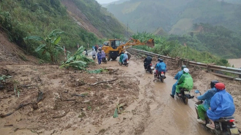 Bộ Xây dựng chủ động triển khai phương án ứng phó thiên tai theo phương châm “4 tại chỗ” Bộ Xây dựng chủ động triển khai phương án ứng phó thiên tai theo phương châm “4 tại chỗ”
