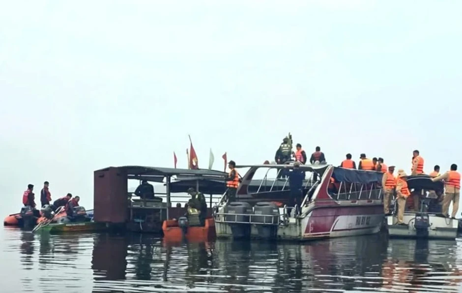 Bộ Xây dựng yêu cầu tổng kiểm tra điều kiện an toàn tàu thủy chở khách Bộ Xây dựng yêu cầu tổng kiểm tra điều kiện an toàn tàu thủy chở khách