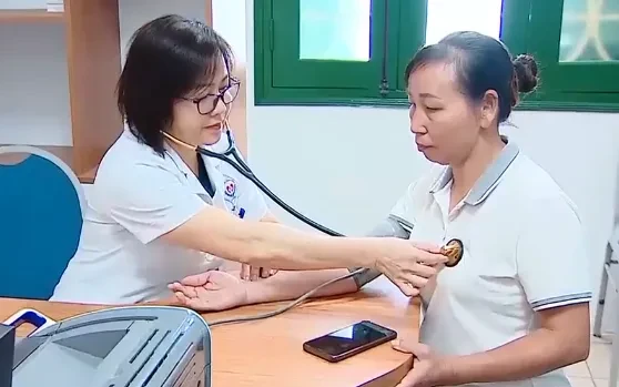 Bộ Y tế ban hành kế hoạch triển khai khám sức khỏe miễn phí cho người dân Bộ Y tế ban hành kế hoạch triển khai khám sức khỏe miễn phí cho người dân