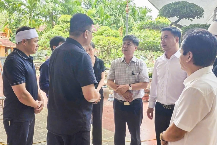 Bộ Y tế thăm hỏi gia đình 5 học sinh tử vong do đuối nước ở Phú Thọ Bộ Y tế thăm hỏi gia đình 5 học sinh tử vong do đuối nước ở Phú Thọ