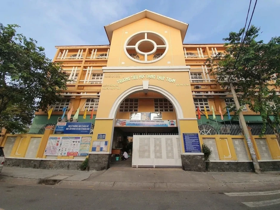 Bộ Y tế vào cuộc vụ 25 học sinh và bảo mẫu ở TP.HCM nghi ngộ độc Bộ Y tế vào cuộc vụ 25 học sinh và bảo mẫu ở TP.HCM nghi ngộ độc